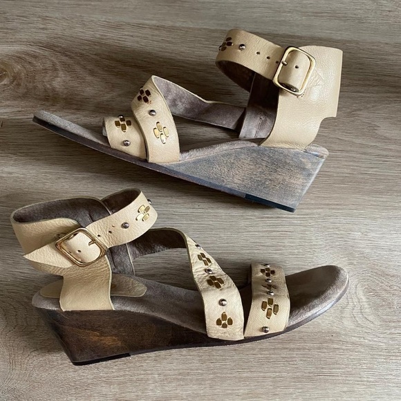 CALLEEN CORDERO Leather Studded Sandals - Picture 12 of 13